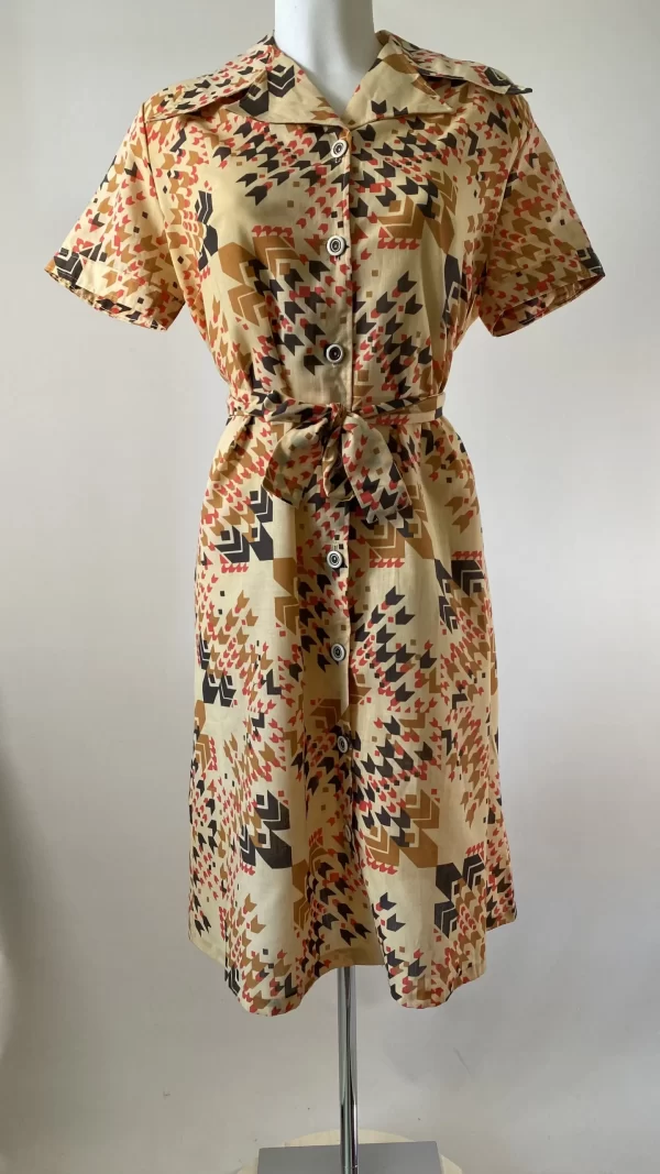 Robe chemise trapèze ceinturée