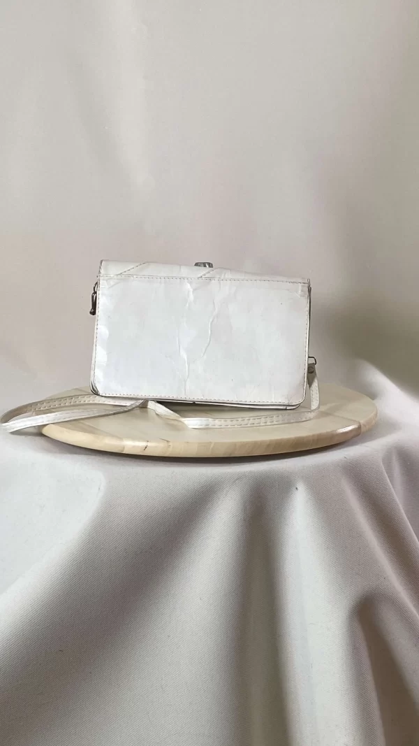 Petite pochette écrue à bandoulière – Image 2