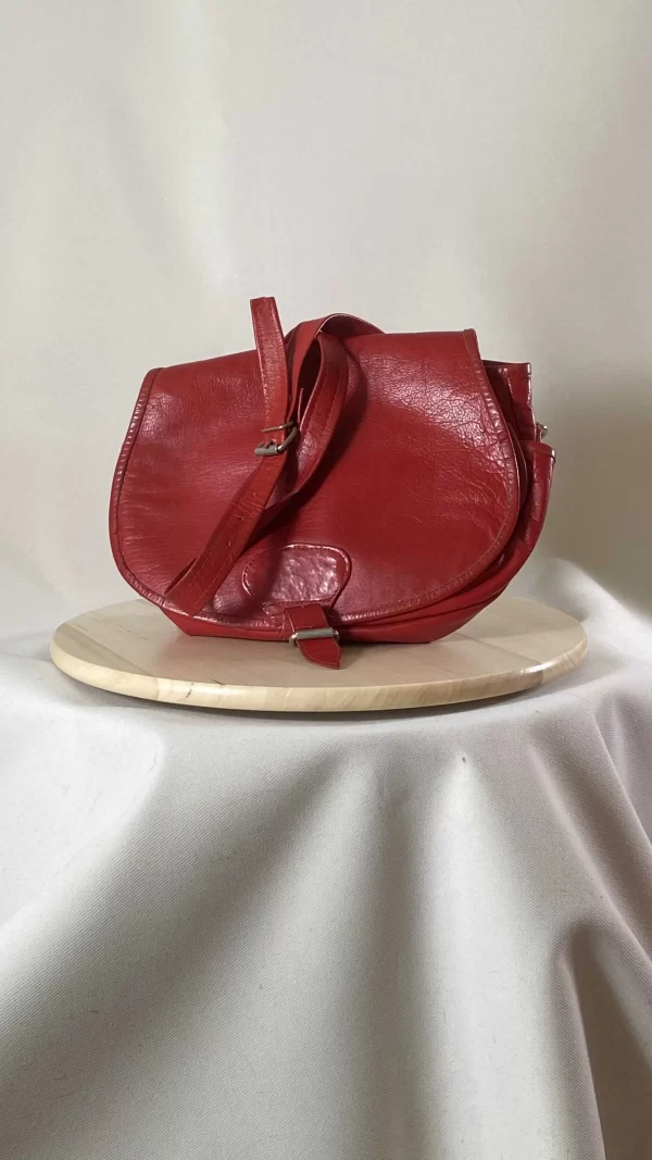 Sac à bandoulière en cuir rouge